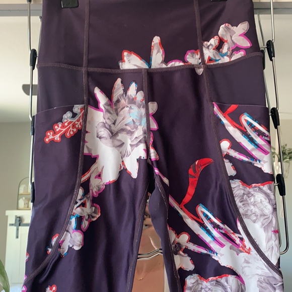 Athleta floral Leggings! - Picture 2 of 5